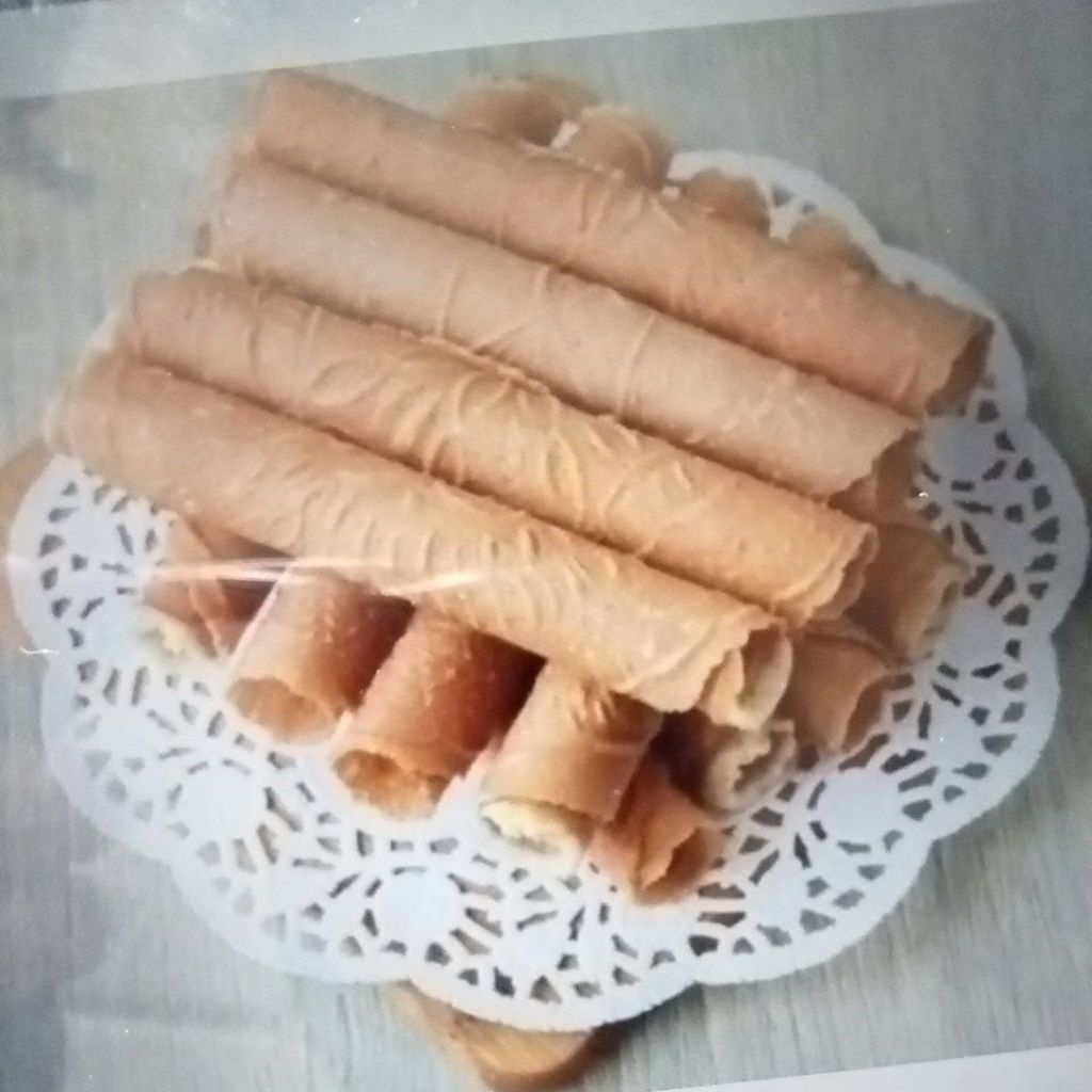 

KUE SEMPRONG 250 GR FREE BUBBLE WRAP/KARDUS