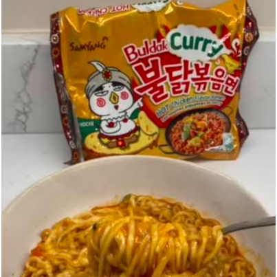 

Samyang Curry buldak spicy ramen / Samyang green rasa ayam kari pedas 140g