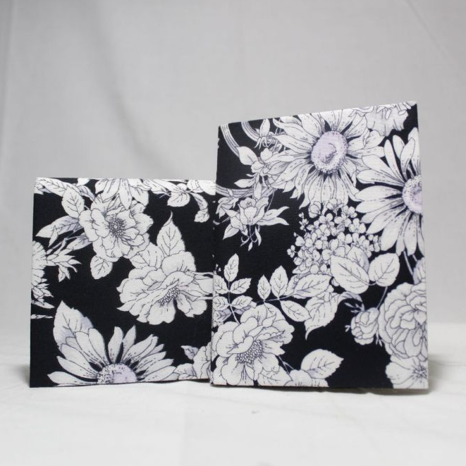 

SND - Jurnal Mini A6 Bunga monochrome