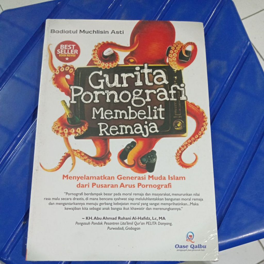 GURITA PORNOGRAFI MEMBELIT REMAJA(BADIATUL MUCHLISIN ASTI) BUKU SECOND