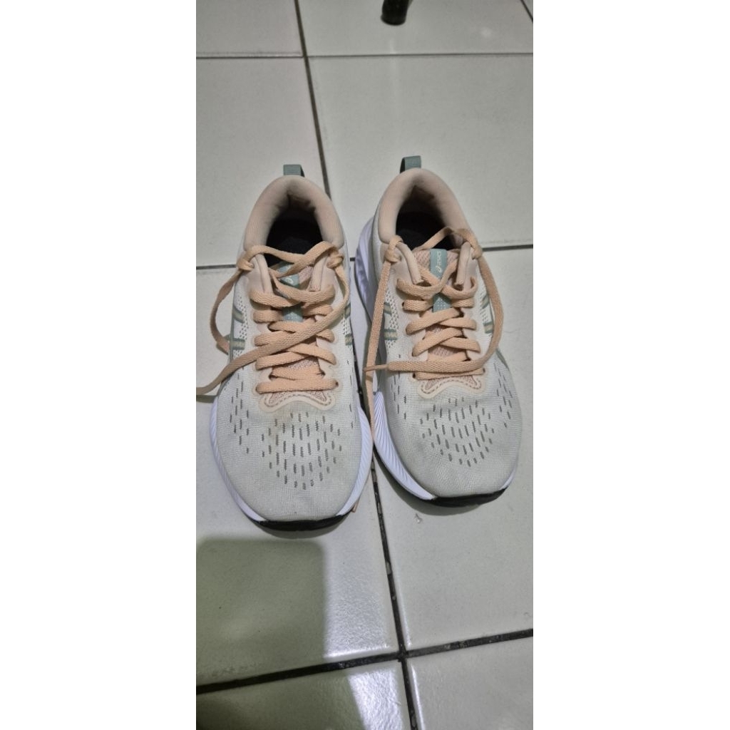 preloved sepatu running Asics Gel excite 10