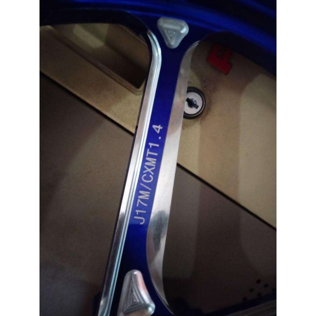 velg depan vnd ak55 second