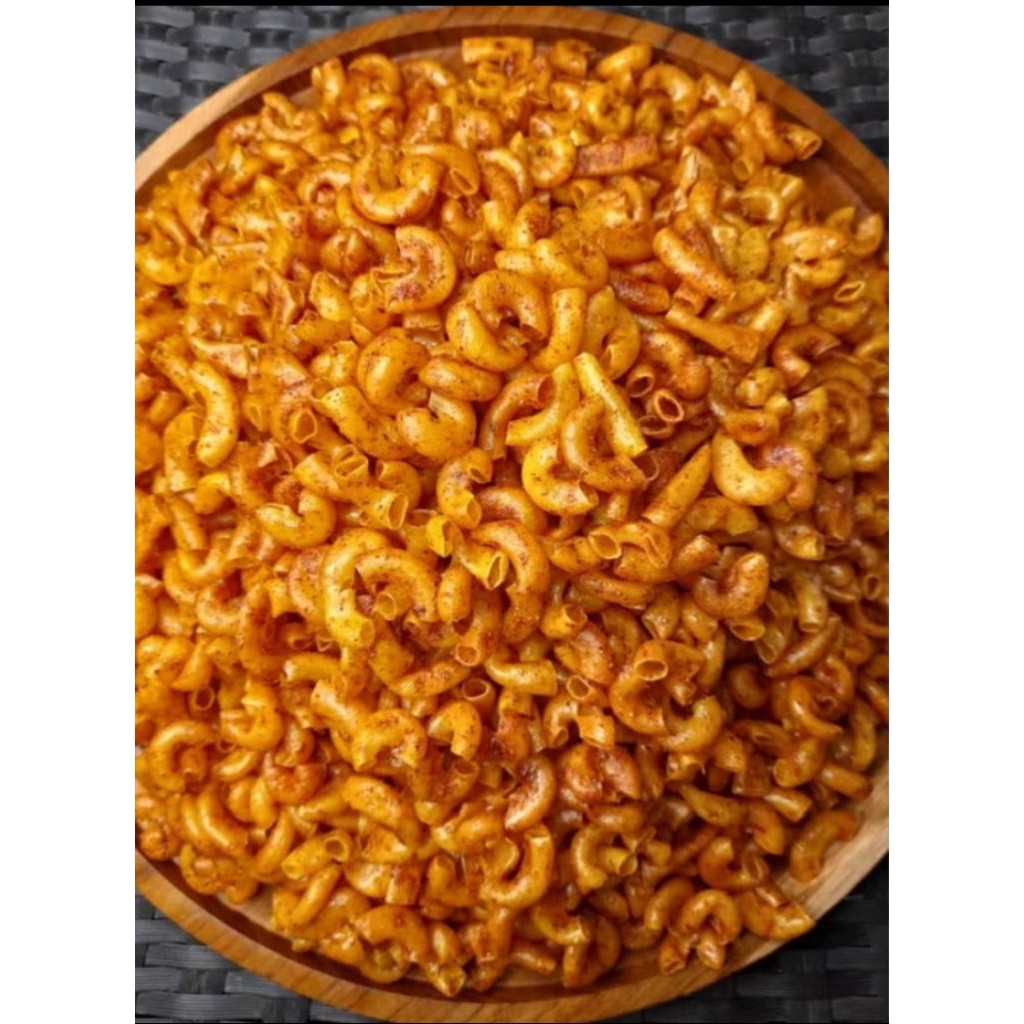 

Makroni keriuk pedas daun jeruk bumbu melimpah 2500gr