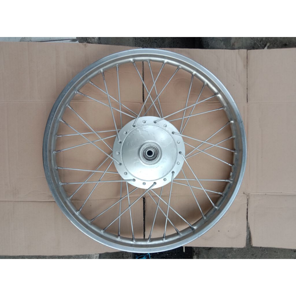 velg/pelek depan yang terombol motor Supra x lama/Astrea grand/Supra fit asli cabutan original siap 