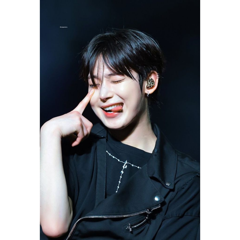 

Baca Desk! Alat Tulis Sekolah