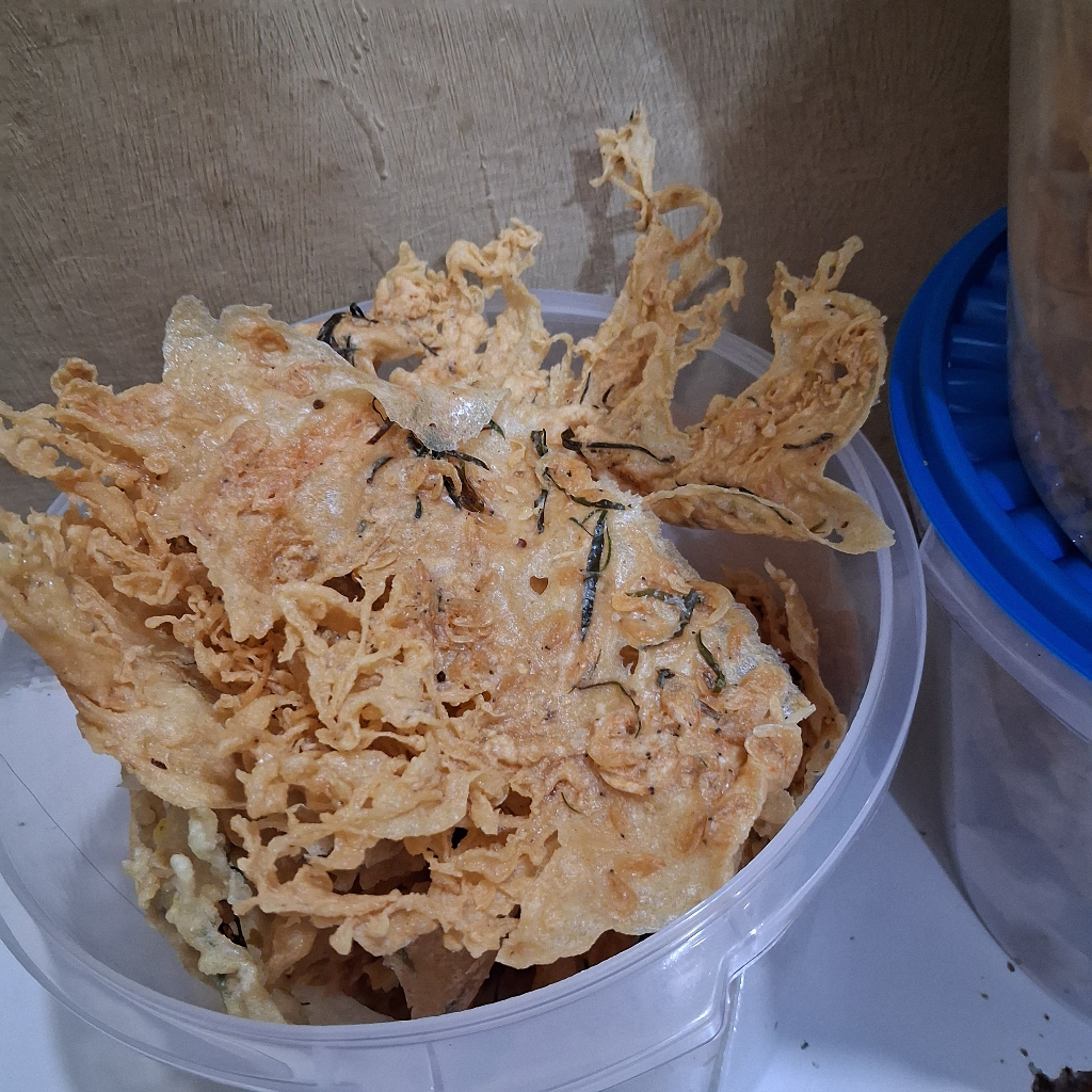 

Peyek Uti | Refill Peyek Ukuran Toples 5 Liter | Peyek Garing | Peyek Gurih | Peyek Renyah | Peyek Terlaris