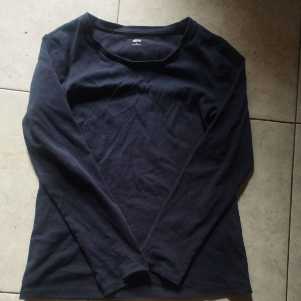 kaos polos uniqlo