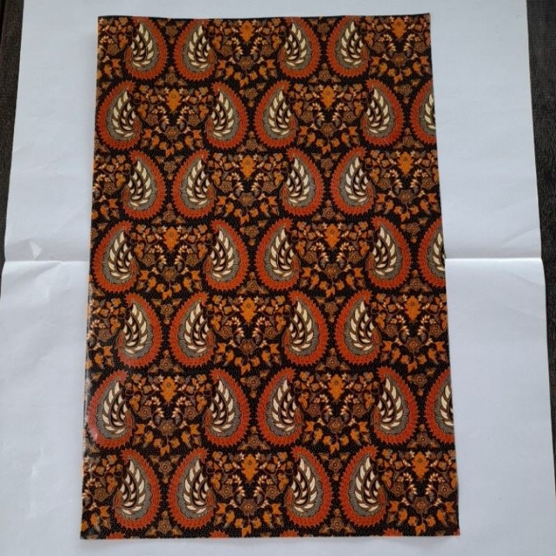 

Kertas Kado Batik