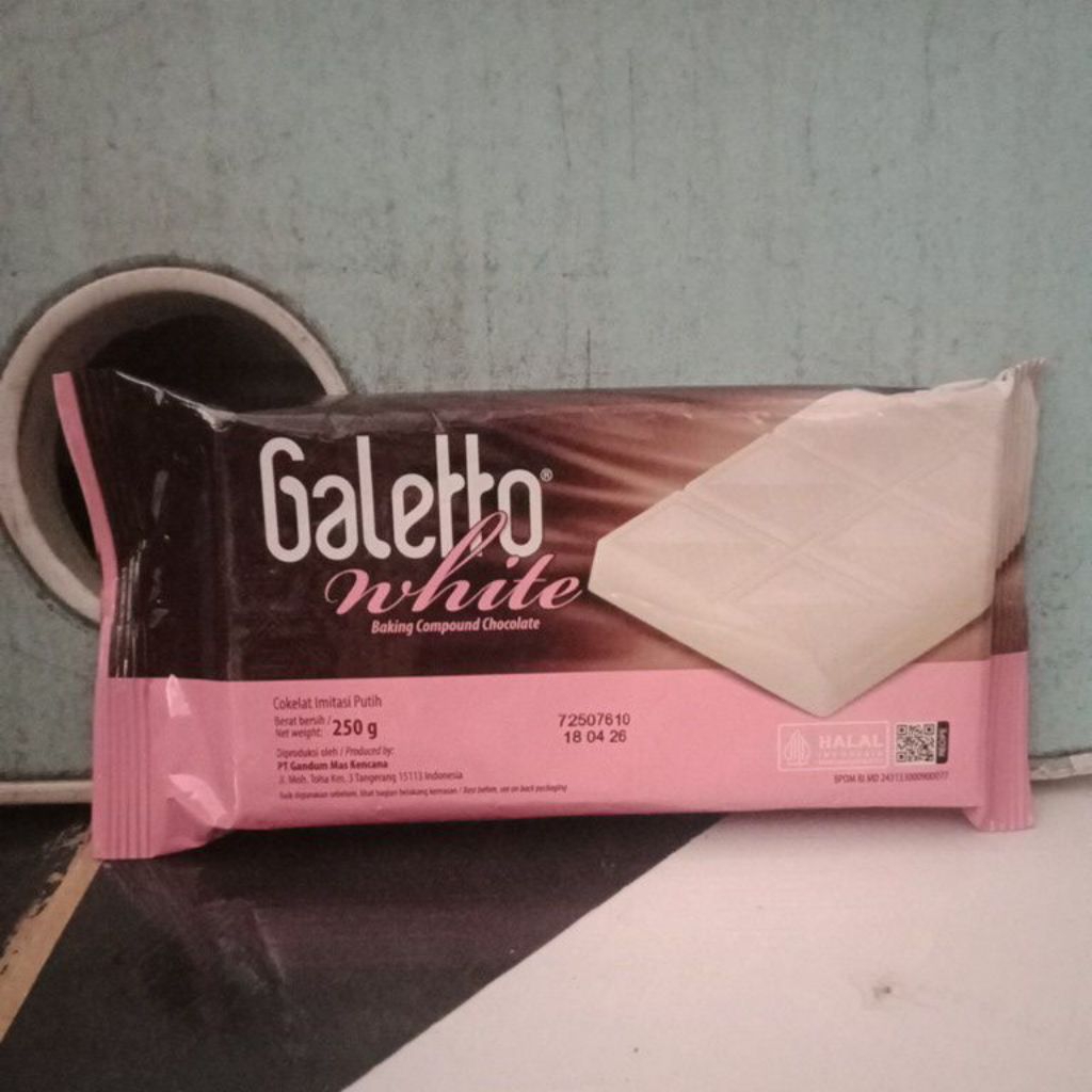 

Coklat batang galetto white 250gram