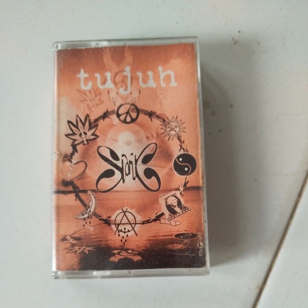 Kaset Slank Tujuh