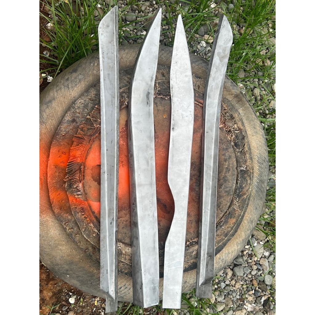 Lantai Tangki GL max Gl Pro Nat Lurus Tambalan lantai tangki dan lis tangki gl max pro Nat Lurus