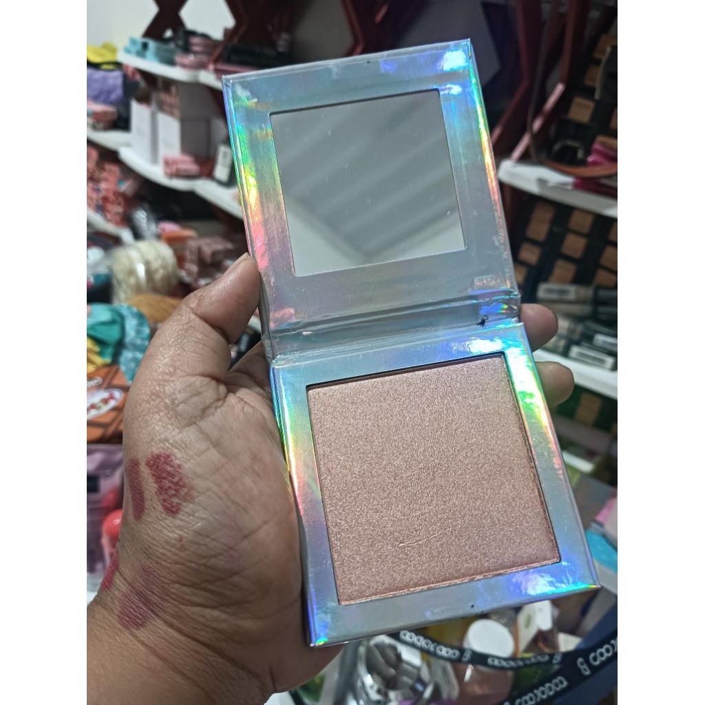 Glowing Skin is Always InLuxcrime Ultra Highlighter