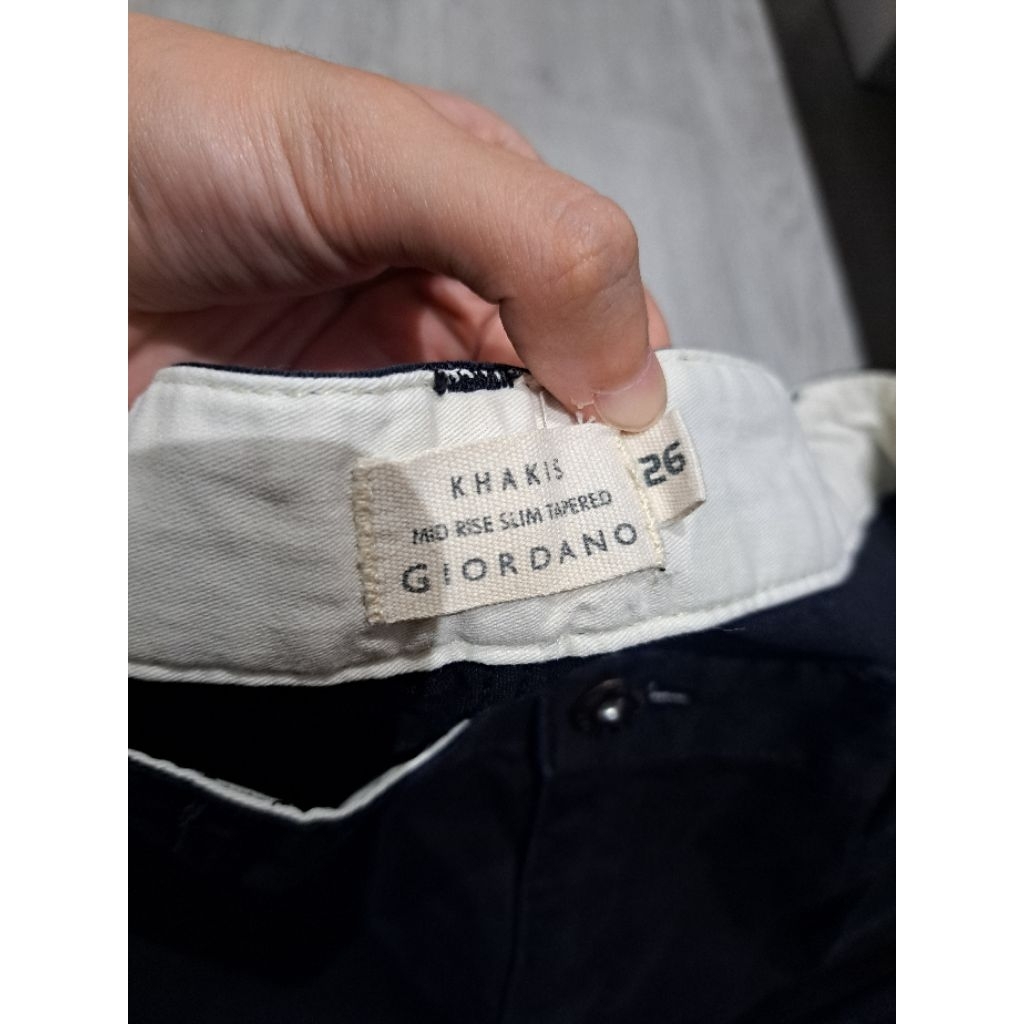 Giordano Celana Bahan Katun Hitam Beige Wanita