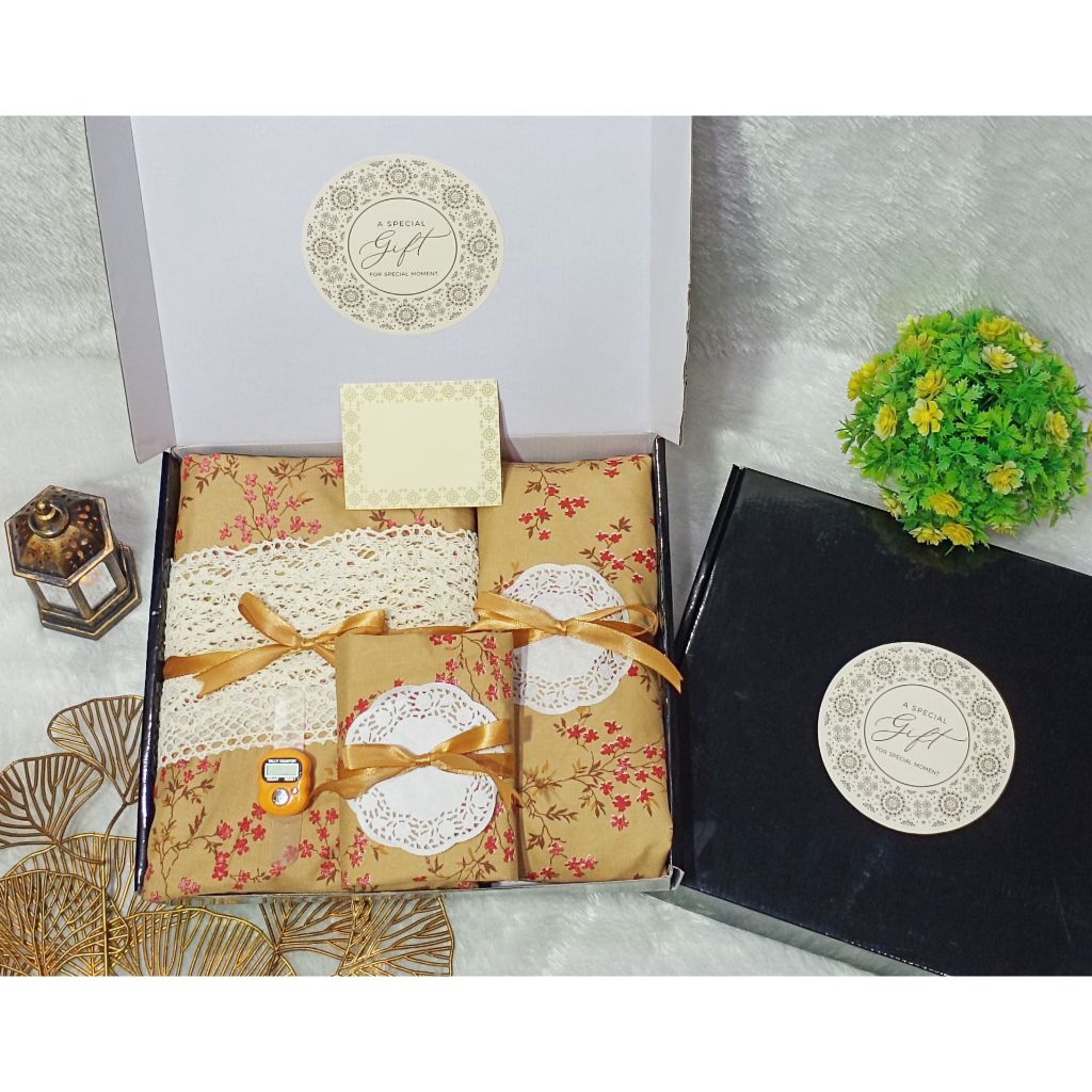 Hampers Hadiah Gift Box Mukena Dewasa Motif Renda Rajut 2in1 Cantik Besar Free Tasbih Digital dan Bo