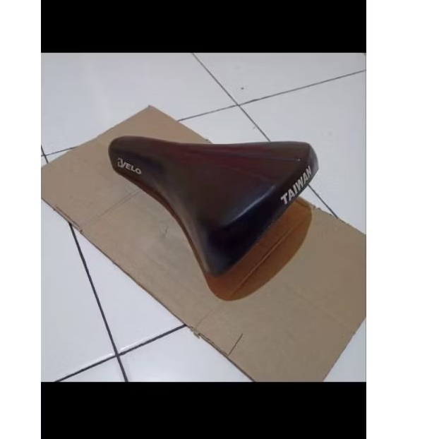 sadel sepeda Velo taiwan original impor full kulit empuk
