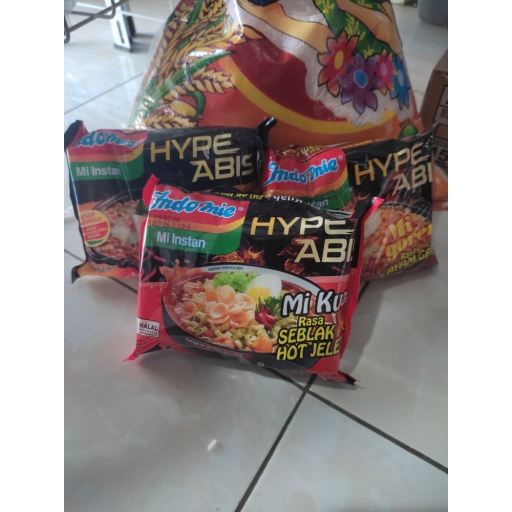 

Indomie aneka macam varian goreng, pedas, soto