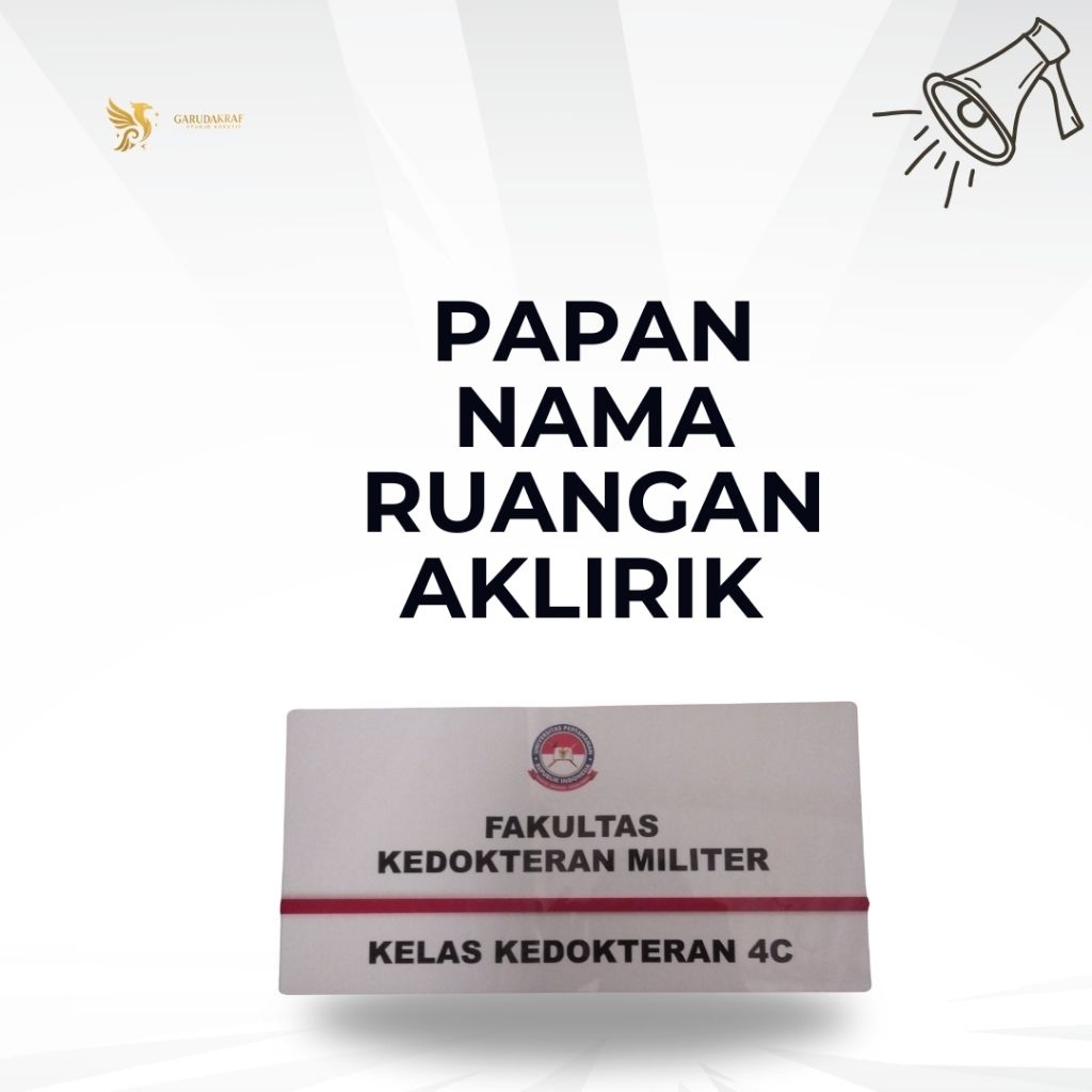 

Papan Nama Kelas Akrilik – Custom Logo & Tulisan 40 X 20 CM