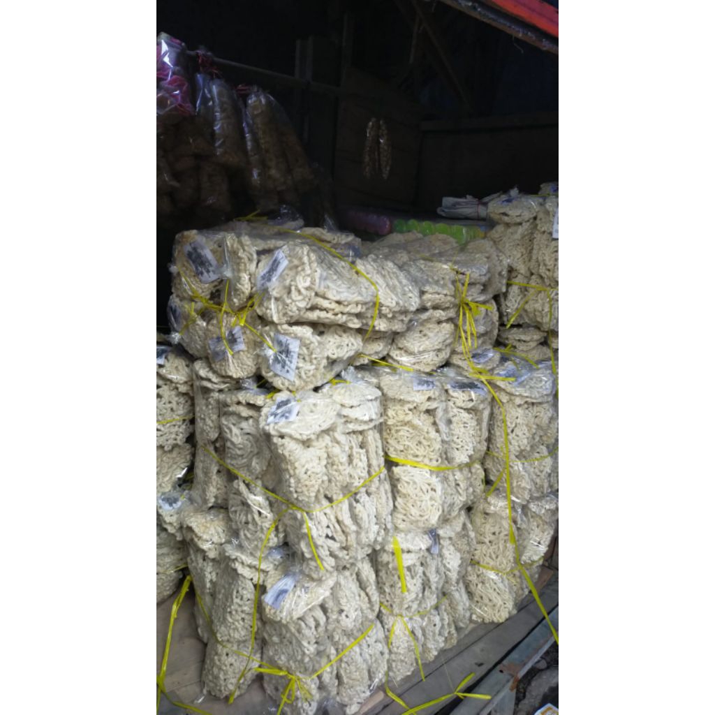 

kerupuk jumbo palembang gurih renyah enak
