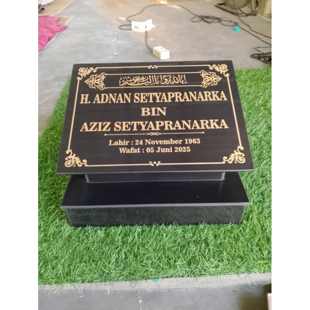BATU NISAN MAKAM KUBURAN GRANIT BERKUALITAS UKURAN 30 X 40 CM