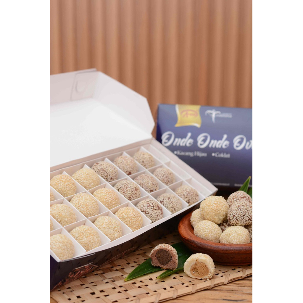 

Onde-Onde Oven | Oleh-oleh khas Mojokerto | Onde-onde ketawa | kue isi kacang hijau