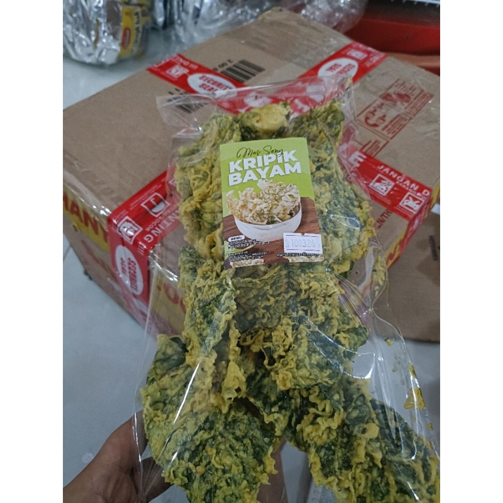 

KERIPIK BAYAM TEPUNG KUNING ENAK RENYAH 175GR FREE KEMAS BUBBLE WRAP DAN KARDUS