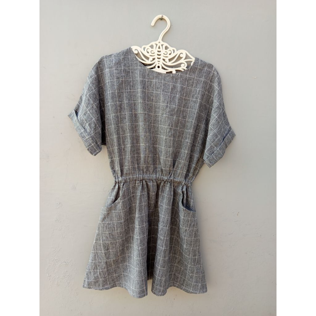 prelove baju atasan wanita /baju tunik lengan pendek/baju abu kotak