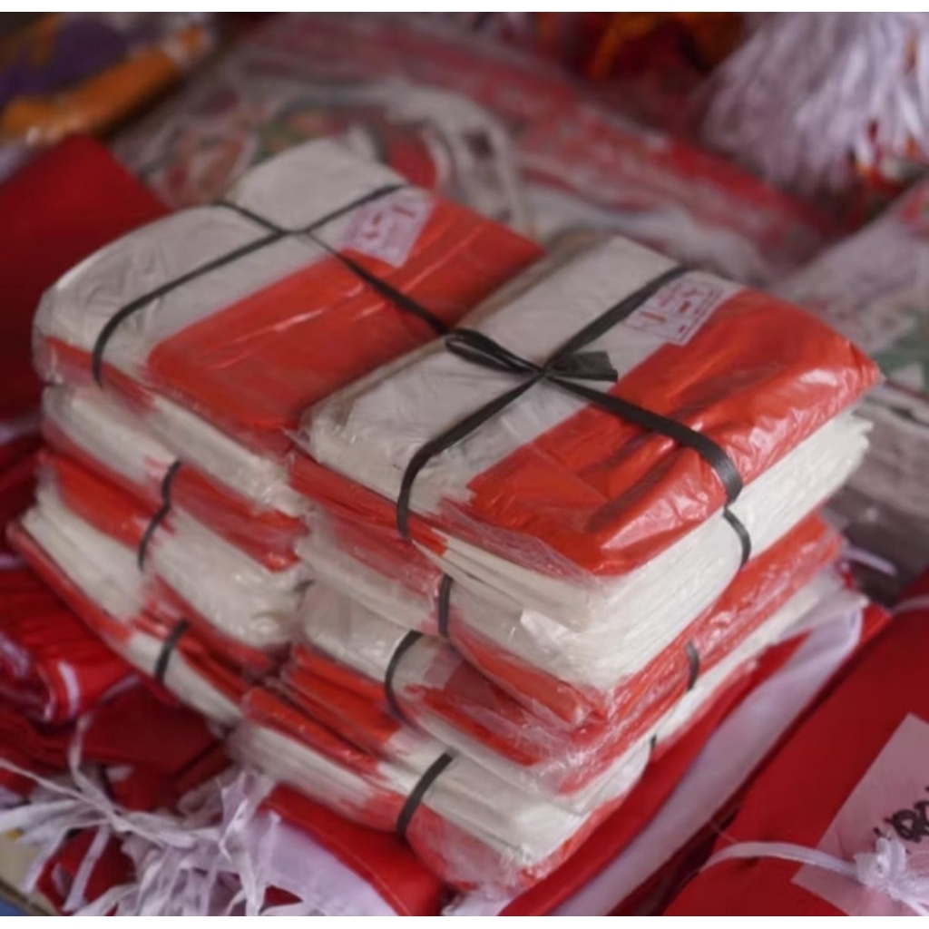 bendera plastik isi 100