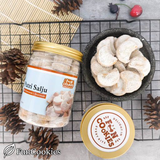 

Putri Salju Lembut Lumer di Mulut – Kue Kering Lebaran Premium By Fun Cookies