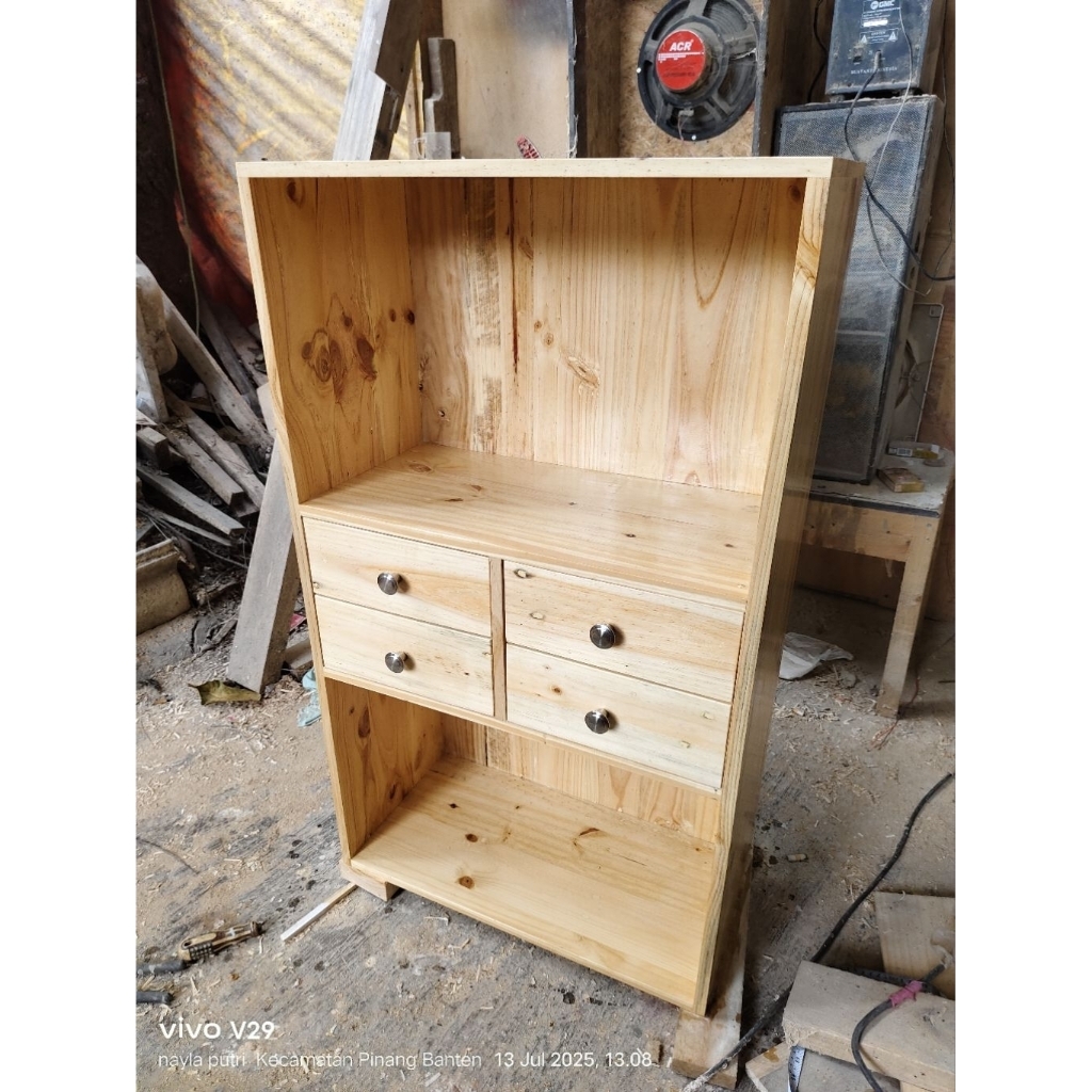 nakas kayu jati belanda