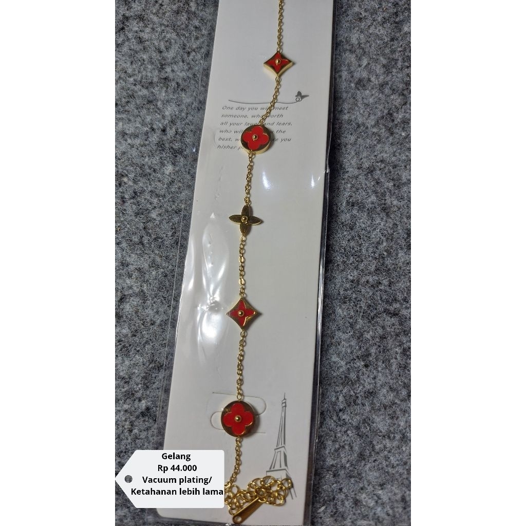 Gelang Van Cleef Merah Titanium Gold
