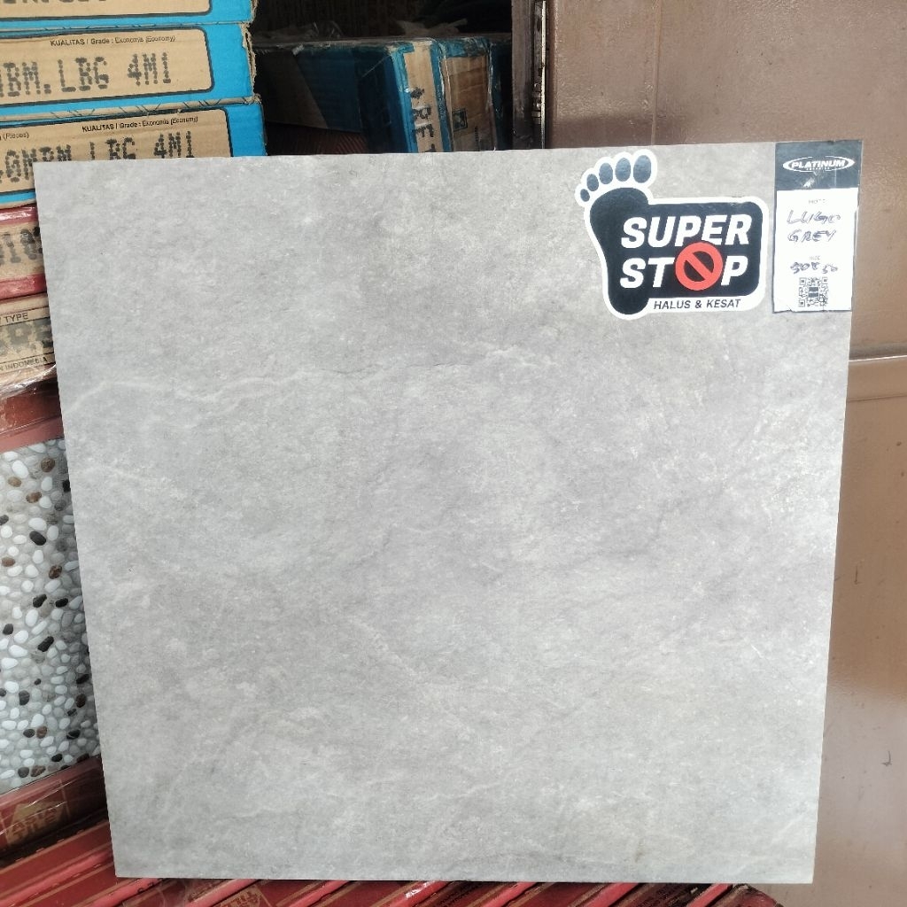 KERAMIK LANTAI CUTTING SUPER STOP PLATINUM LUGO GREY 50X50 KW1