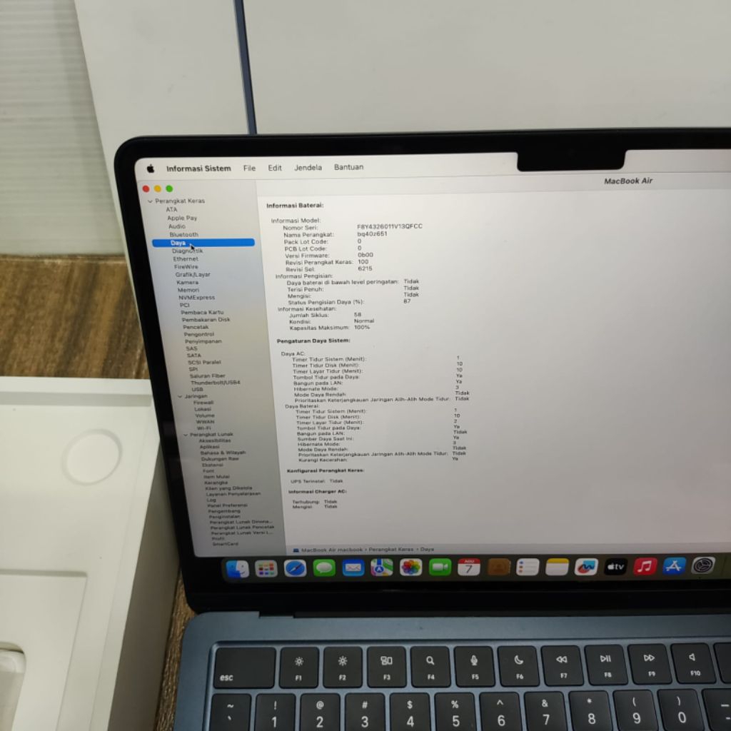 Apple MacBook Air M3 13 inch 16GB 256GB Second iBox Mulus Fullset Original