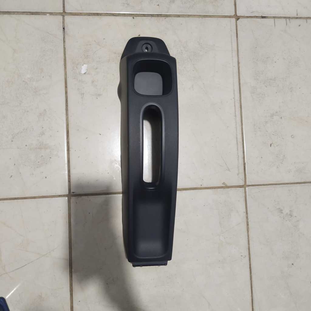 CONSULE CONSOLE BOX MOBIL AGYA AYLA