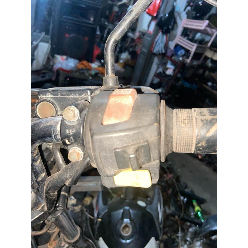 Holder kanan set tiger revo original copotan terbaik