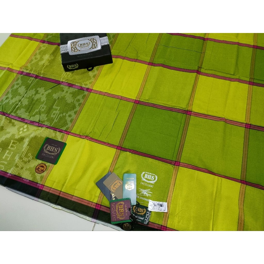 BHS mercerized and excellent gold TTD