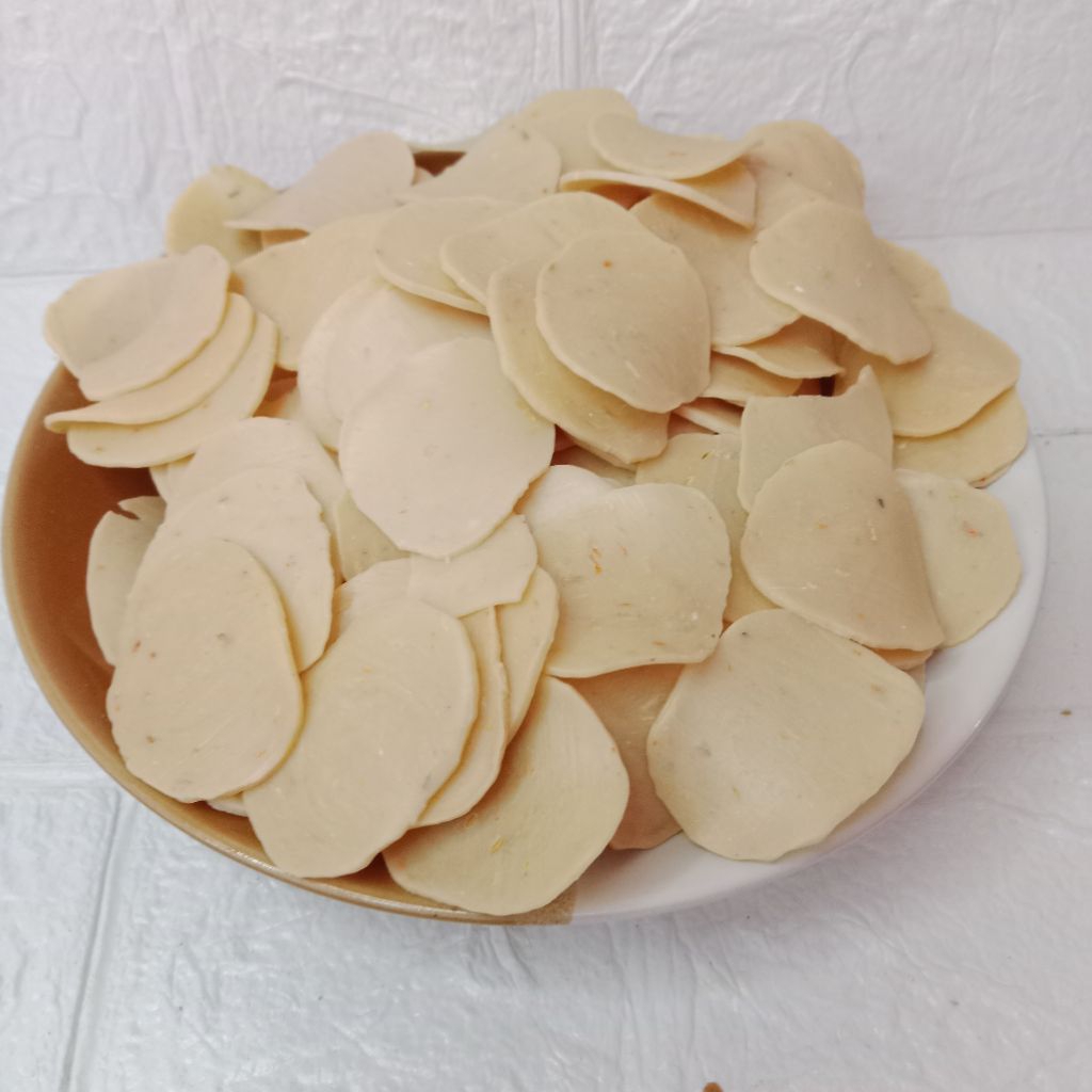 

1 kg kerupuk bawang pedas - kerupuk bawang cap gadis