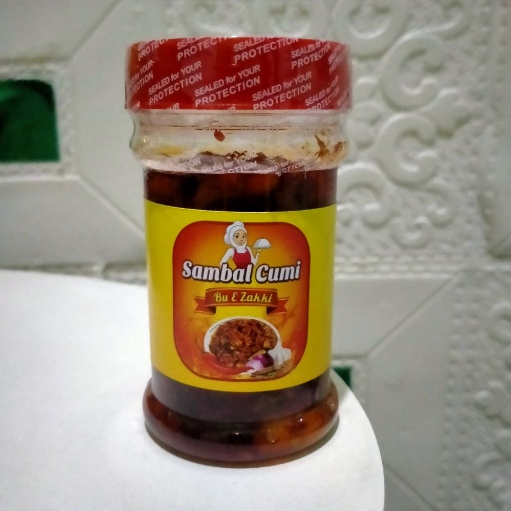 

sambal cumi bue zakki kemasan botol ukuran 150 gram