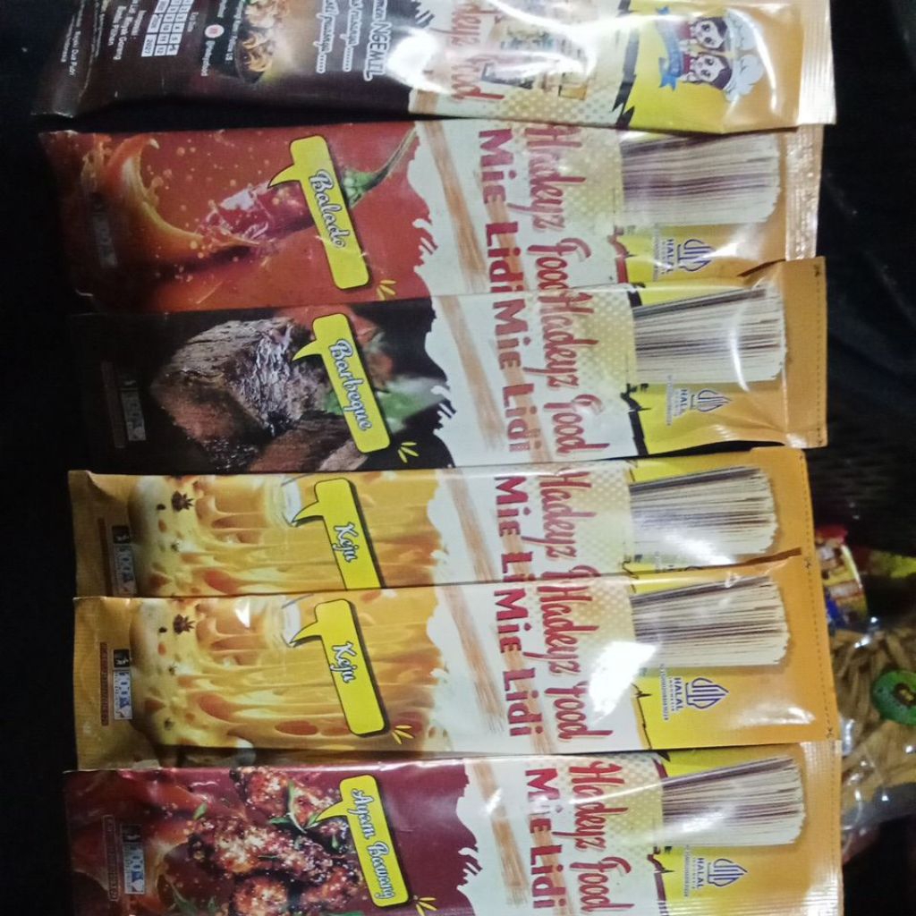 

Hadeys food mie lidi 1pket(10pcs random)