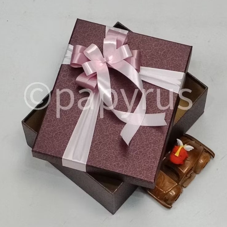 

PAPYRUS 20x25 Tinggi 8cm Kotak Kado Gift Box Hardbox Hampers V2