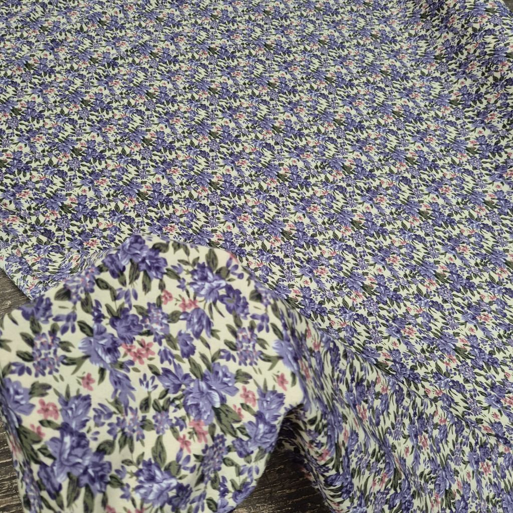 Kain wolly crepe - kain moscrepe - kain zara crepe - kain crepe motif  MAt