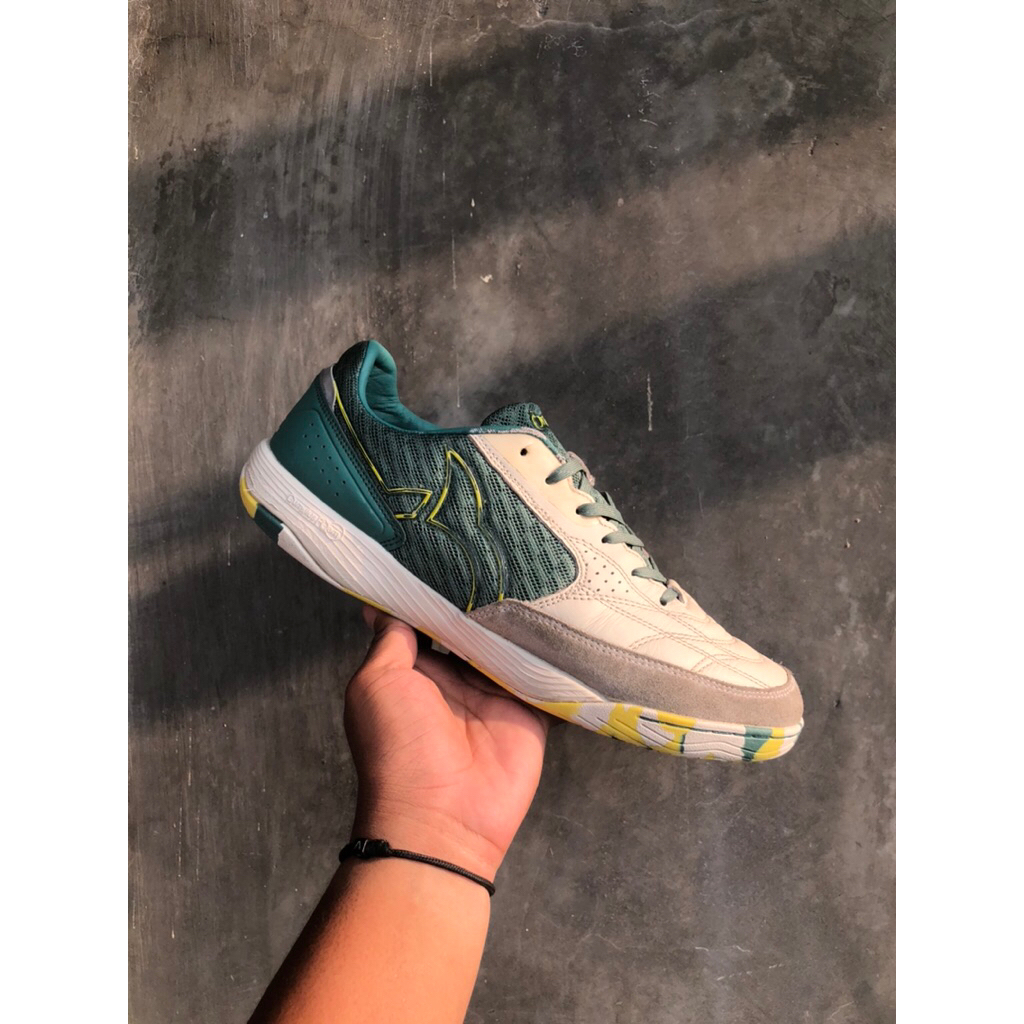 JOGOSALA VANQUISH SECOND LIKE NEW