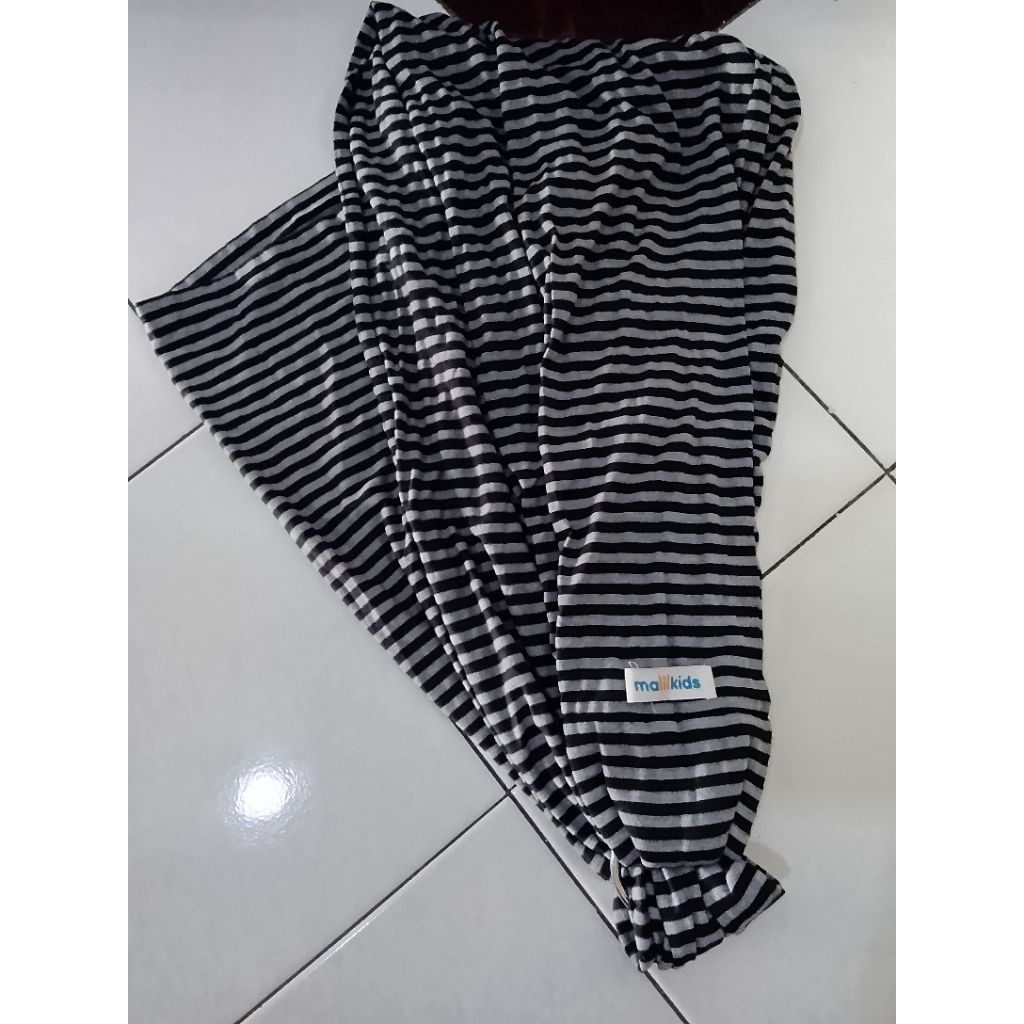 Gendongan Ring Sling Kaos