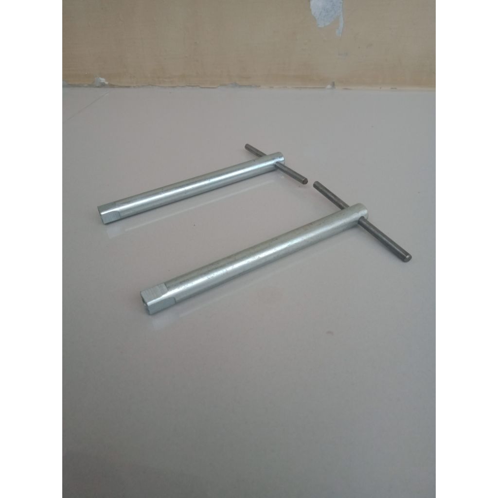 Kunci Pembuka Tabung Pompa Angin Canon
