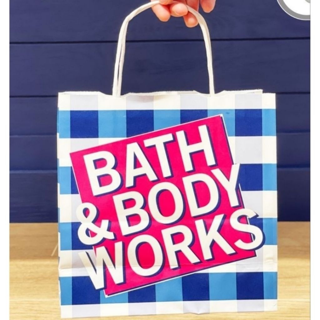 

BATH & BODY WORKS BBW PAPERBAG PAPER BAG BIRU GINGHAM UKURAN M MEDIUM