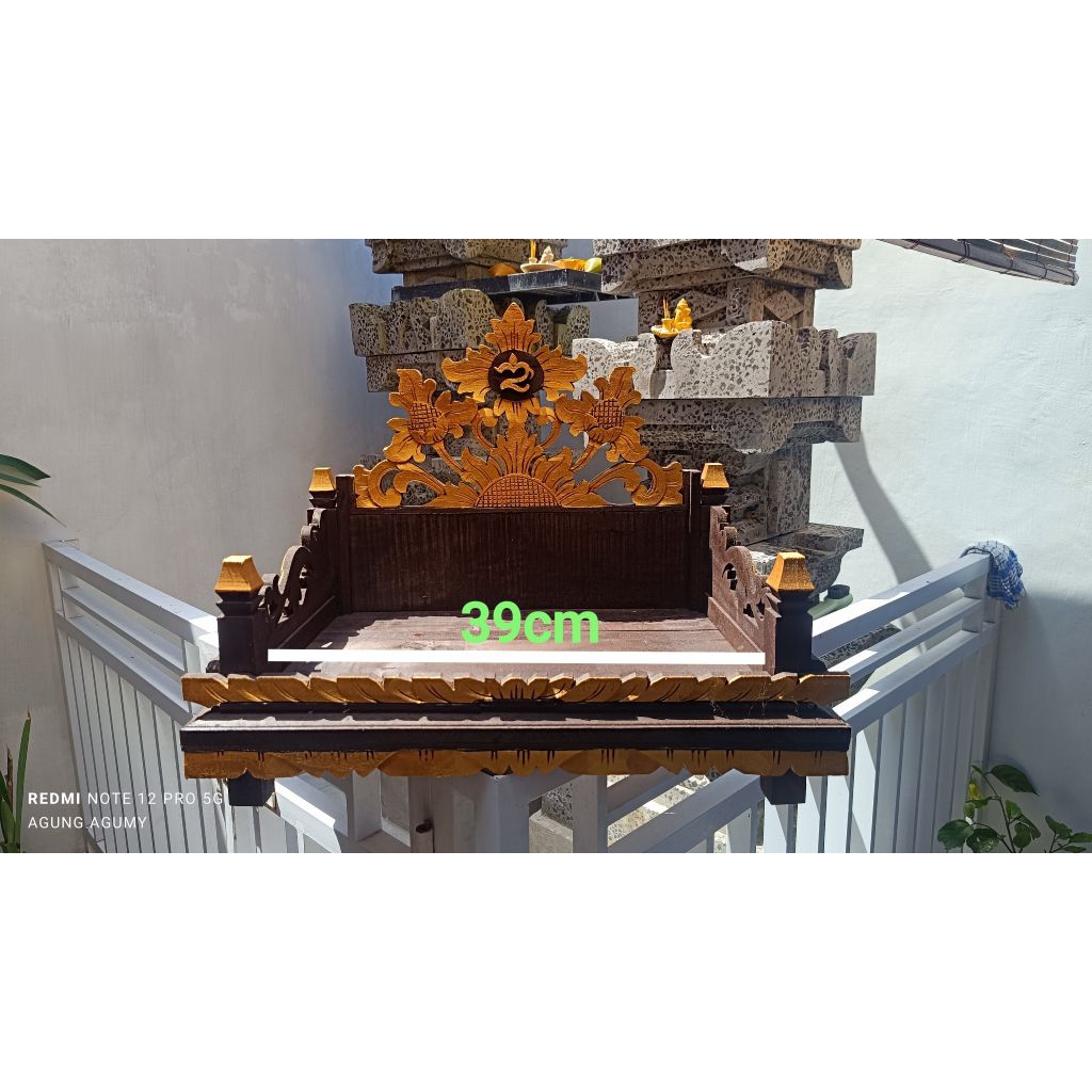 Pelangkiran Ukir Kayu Bali Kayu Cempaka Asli Ukuran 39cm
