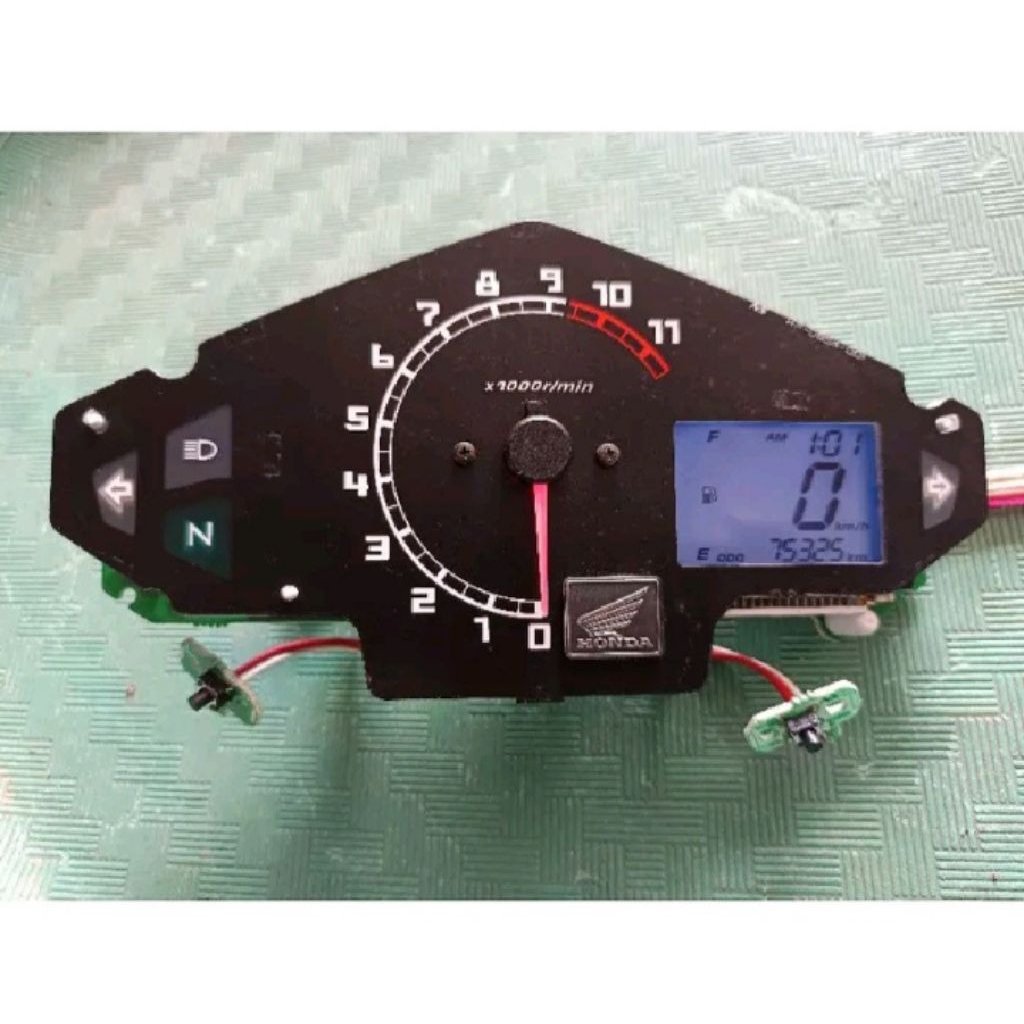 Polaris polarizer polariser lcd speedometer spidometer Megapro monosock