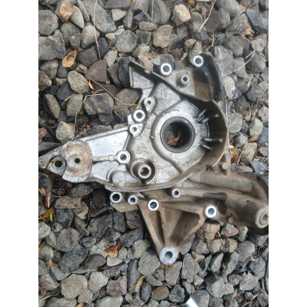 Pompa oli Lancer Cedia CS5