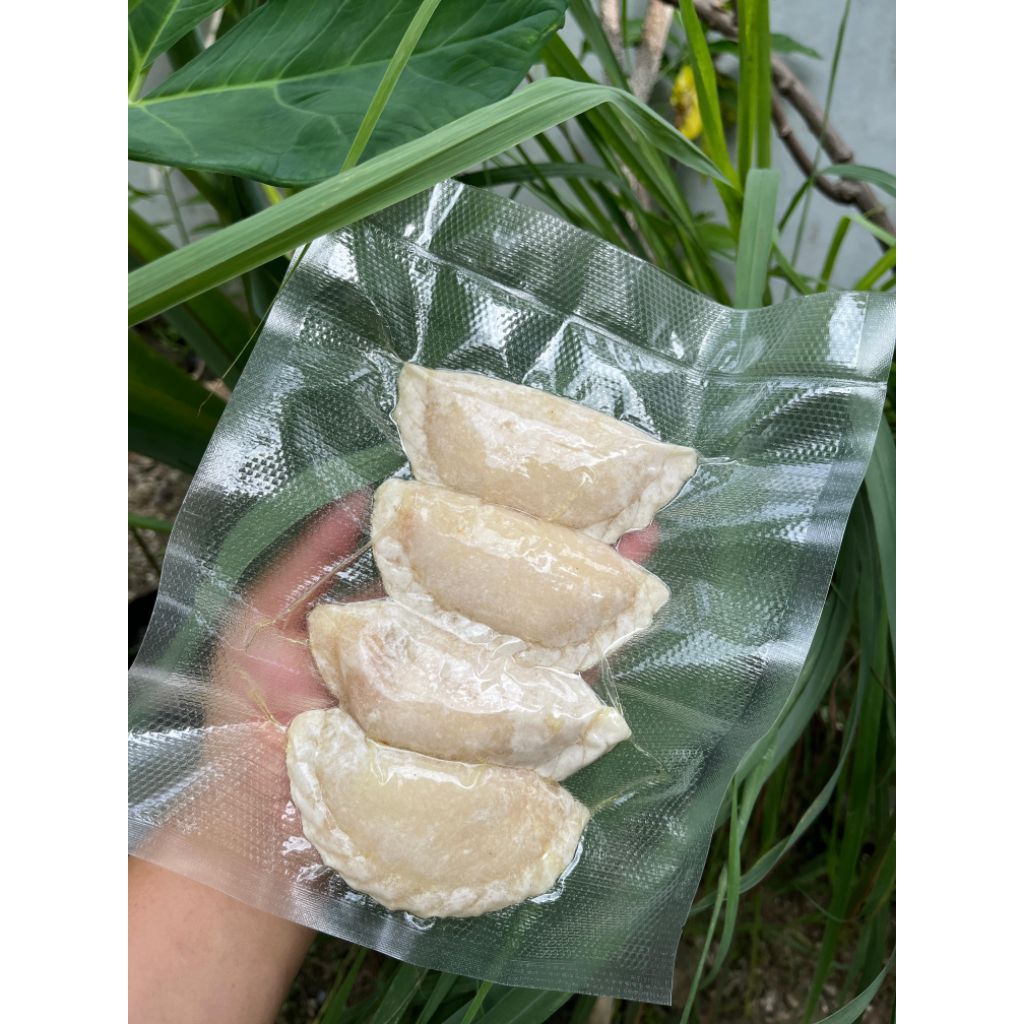 

Cireng Bunting Rajanya cireng isi 4 pcs ukuran besar isi Sosis Pedas