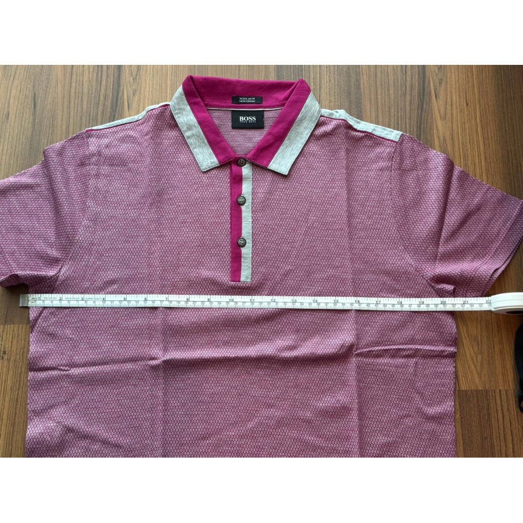 kaos kerah pink putih hugo boss original