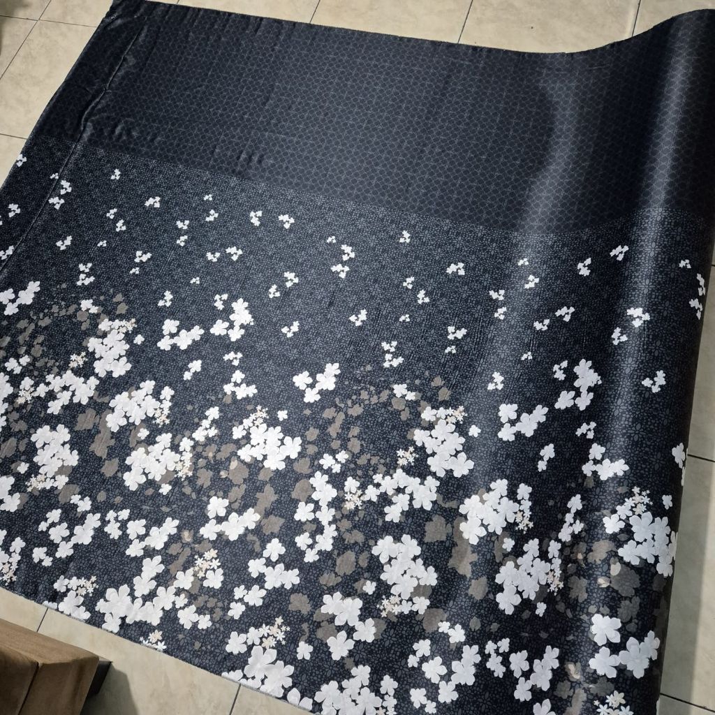 kain satin motif - kain satin silk motif - kain satin armani - kain satin polos - kain satin velvet 